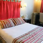 Western Le Guilhem 3*