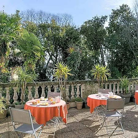 Western Le Guilhem 3*